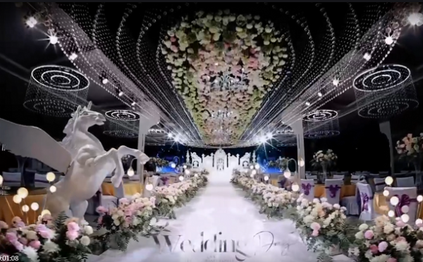 张家洼映泉酒店~雨后花园婚礼堂整装完毕。欢迎准备结婚的小伙伴们前来预定啦！